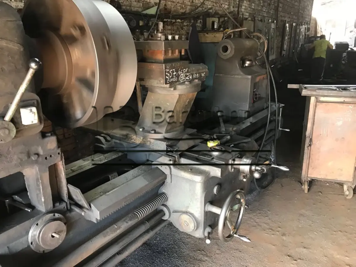 LOTE 001 - Torno Horizontal