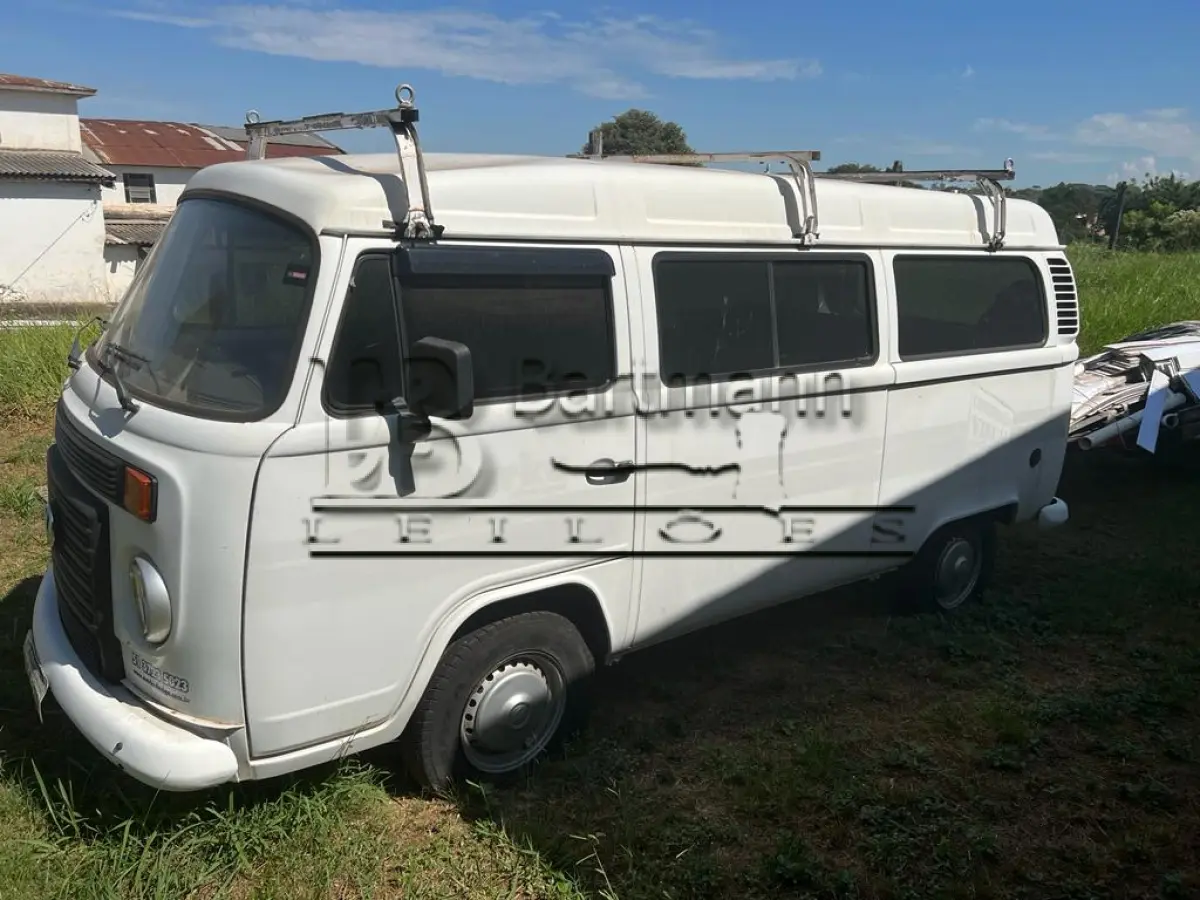 LOTE 004 - Kombi
