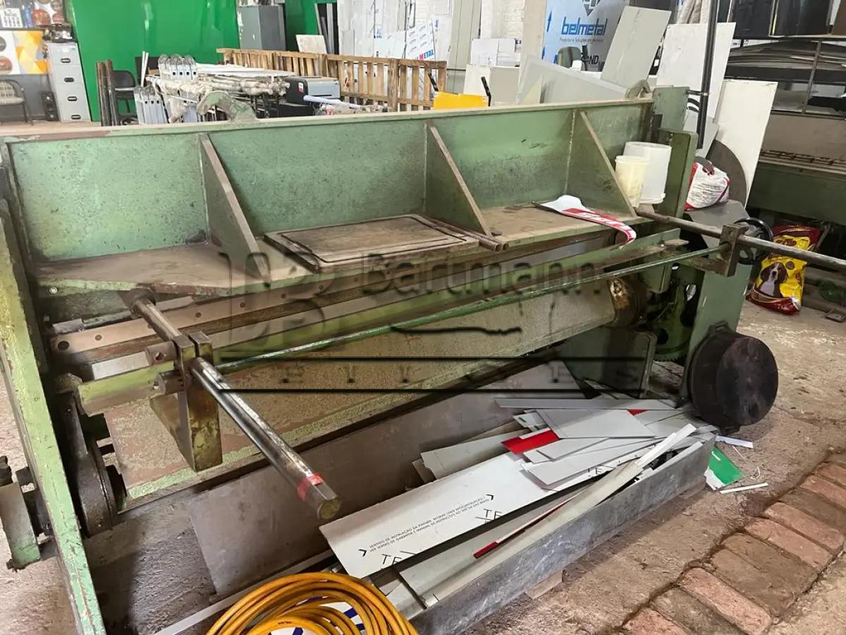 LOTE 005 - Guilhotina