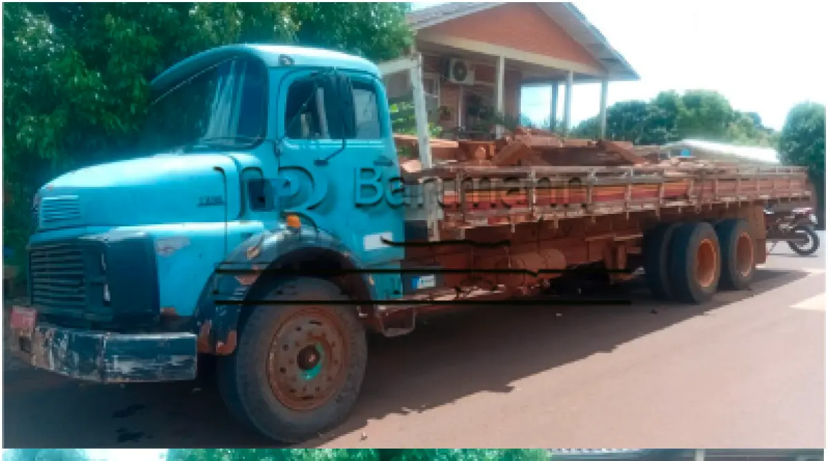 LOTE 005 - CAMINHÃO MERCEDES