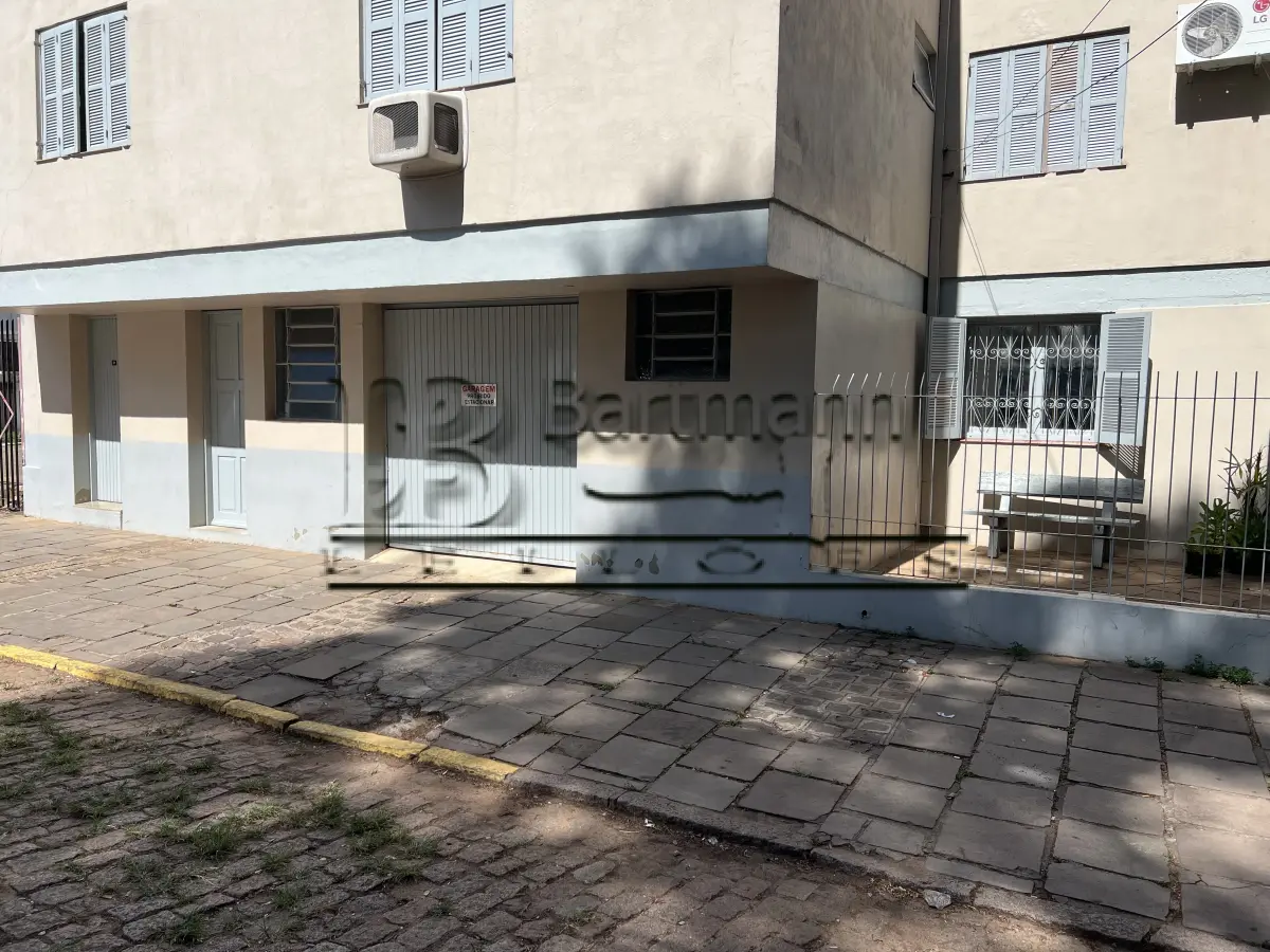 LOTE 001 - Garagem
