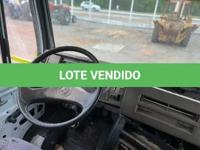 LOTE 001 - Caminhão 1999
