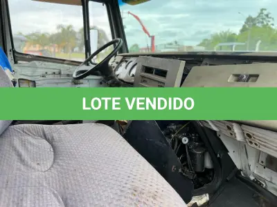 LOTE 001 - Caminhão 1999