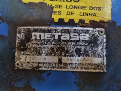 LOTE 001 - Plantadeira mecânica